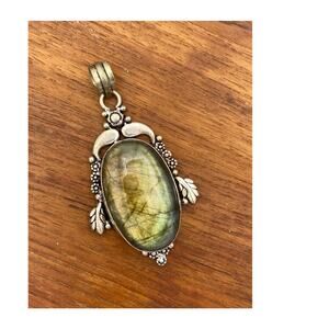 Silver-Tone Southwestern Style Labradorite Pendant - Large READ